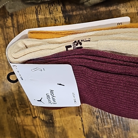 Jordan Crew Socks 3 pk - Picture 3 of 3